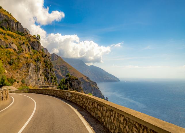 Benefits-Banner-Driving Abroad