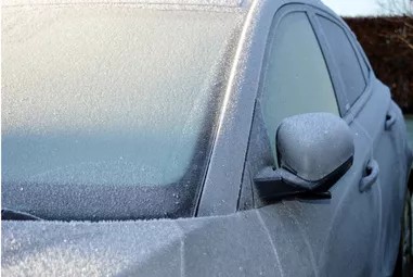 You shouldn’t leave your engine running in frosty weather